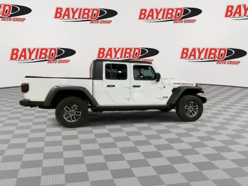 Used 2024 Jeep Gladiator Mojave w/ Convenience Group image 9