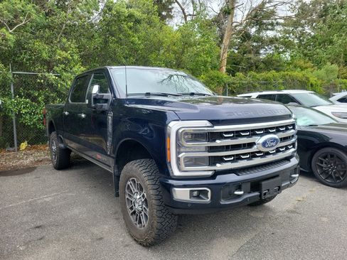 Used 2023 Ford F350 Platinum AWD/4WD image 3