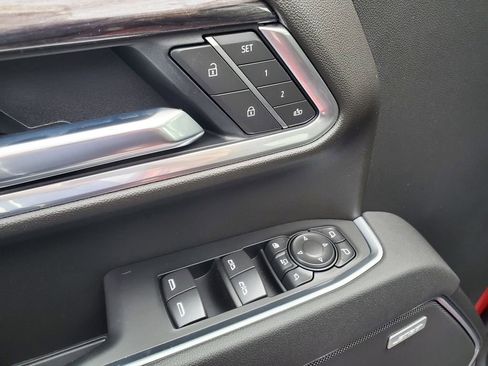 New 2026 Chevrolet Silverado 2500 LTZ w/ LTZ Premium Package AWD/4WD image 9