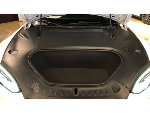 Used 2022 Tesla Model S Plaid image 4