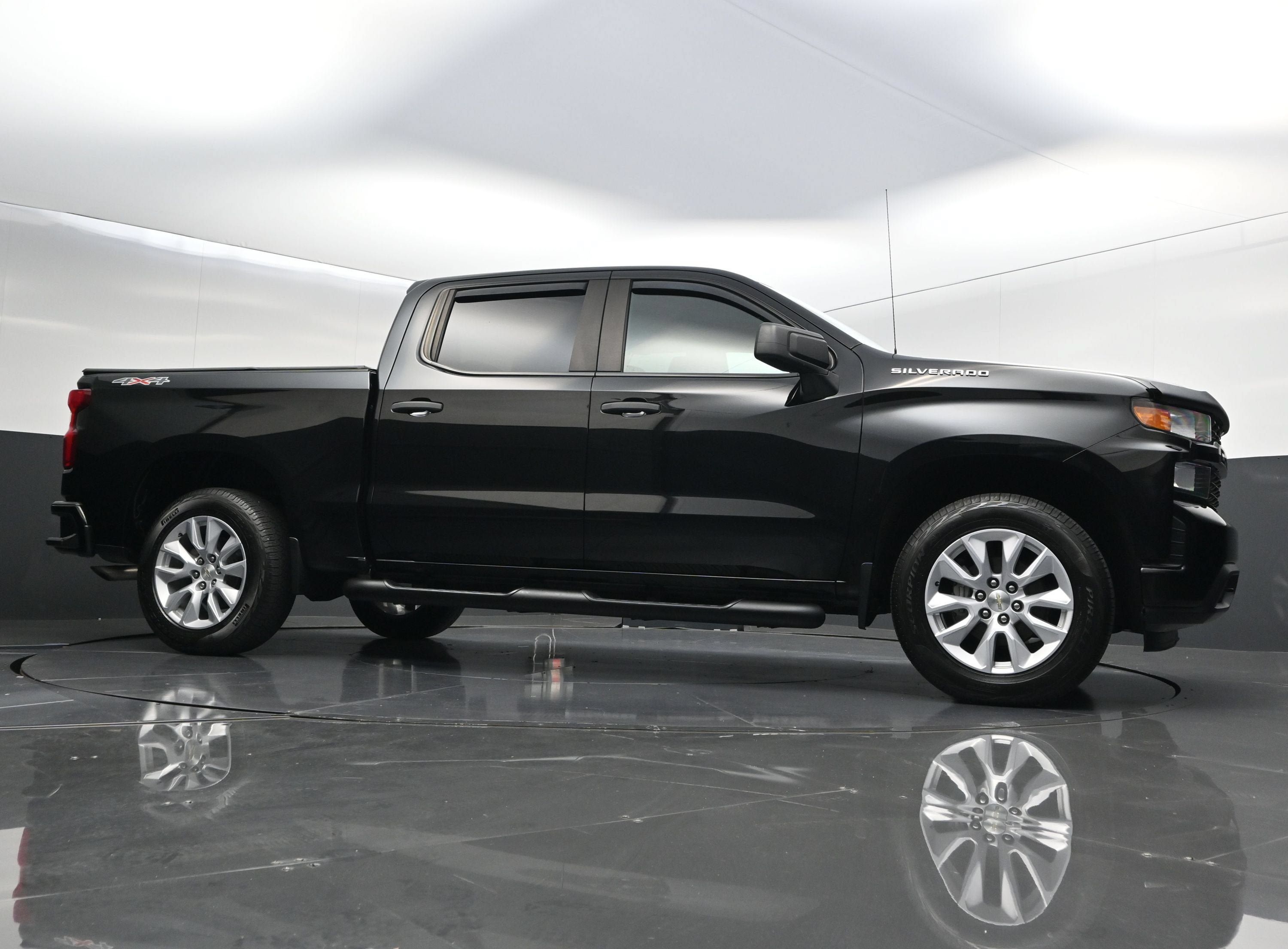 Used 2021 Chevrolet Silverado 1500 Custom AWD/4WD image 44