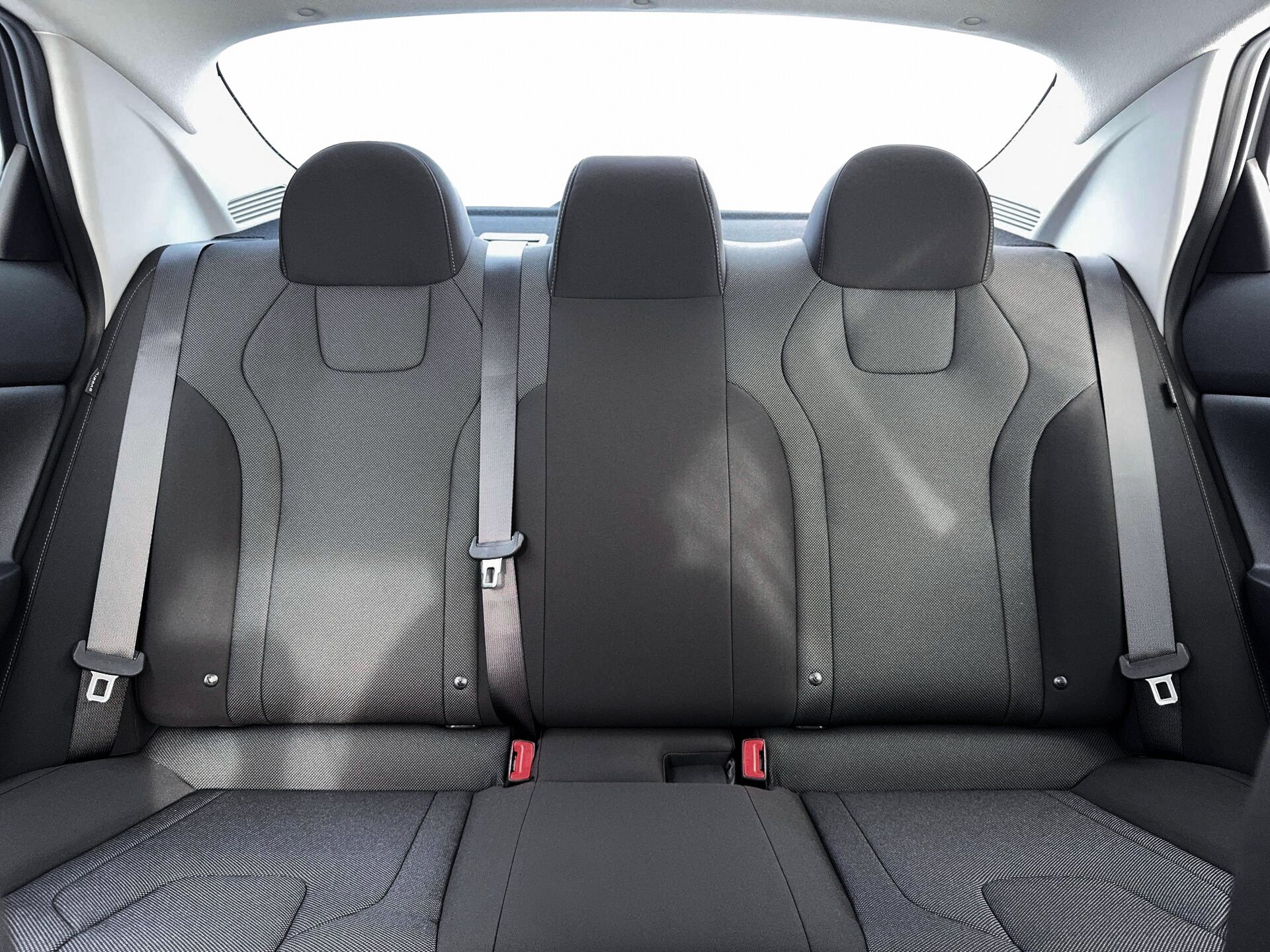 New 2026 Hyundai Elantra SE FWD image 16