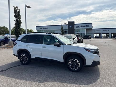 Used 2026 Subaru Forester Premium AWD/4WD image 1