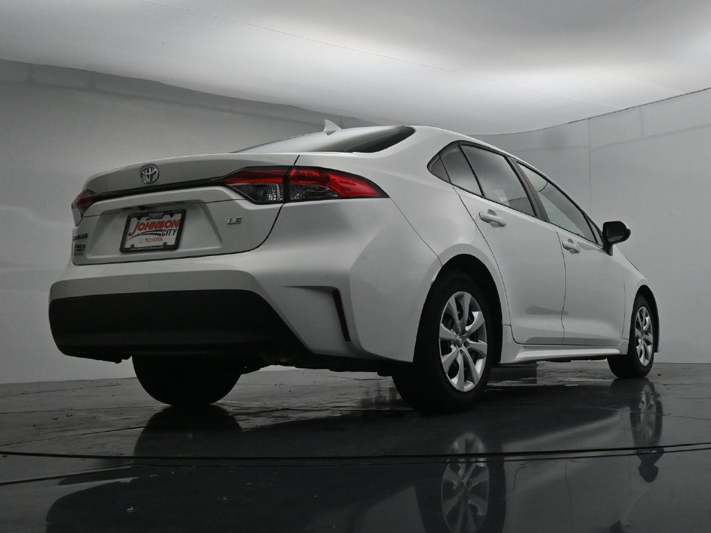 Used 2024 Toyota Corolla LE FWD image 37