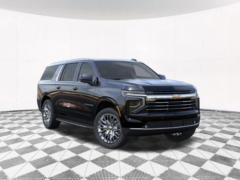 New 2026 Chevrolet Suburban LT w/ Comfort Package AWD/4WD image 13