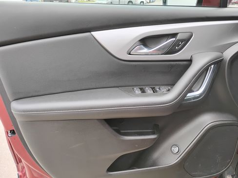 Used 2024 Chevrolet Blazer LT w/ Convenience Package FWD image 14