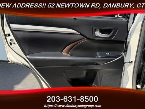 Used 2015 Toyota Highlander XLE AWD/4WD image 27