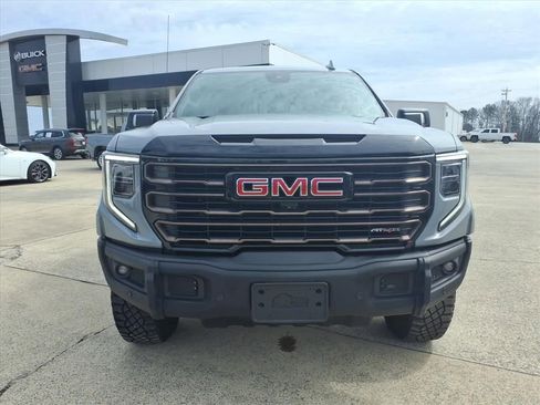 Used 2025 GMC Sierra 1500 AT4X image 2