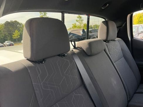 Used 2019 Toyota Tacoma TRD Sport w/ Technology Package RWD image 30