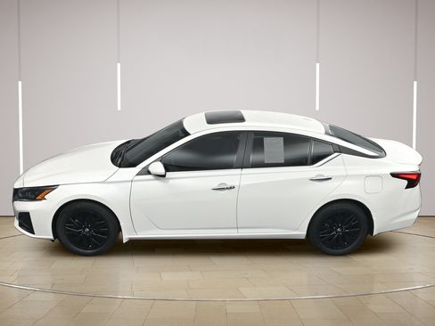 Certified 2025 Nissan Altima 2.5 SV w/ SV Special Edition Package FWD image 37
