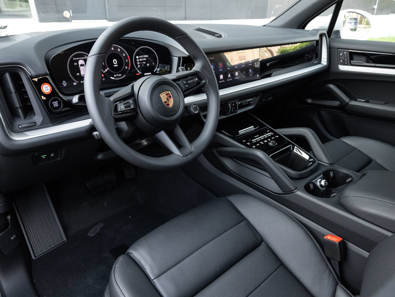 Certified 2026 Porsche Cayenne AWD/4WD image 4