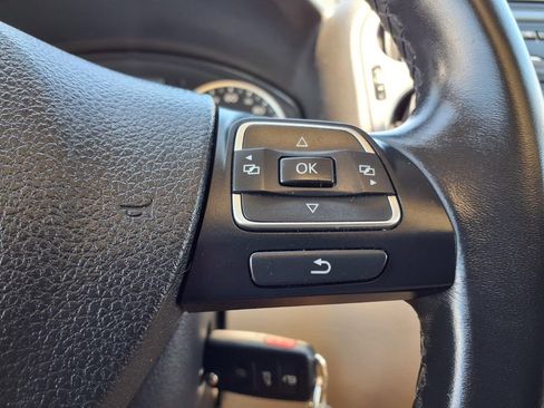 Used 2012 Volkswagen Tiguan S AWD/4WD image 29