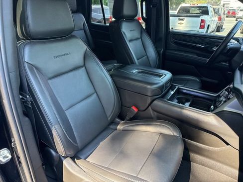 Used 2023 GMC Yukon Denali AWD/4WD image 34