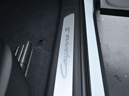 New 2026 Porsche Cayenne S image 13