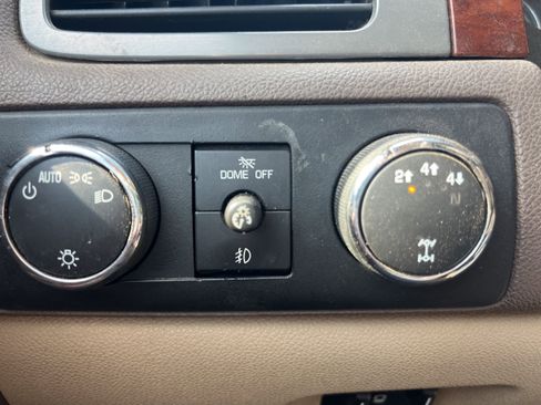 Used 2011 GMC Sierra 2500 SLT w/ SLT Convenience Package image 14