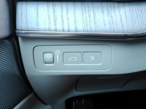 Used 2022 Volvo XC90 T8 Inscription AWD/4WD image 43