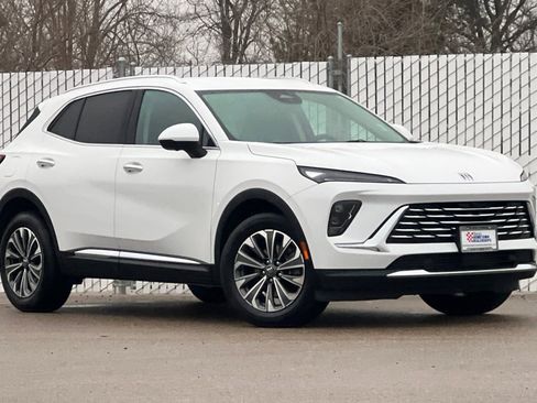 Used 2024 Buick Envision Preferred image 2