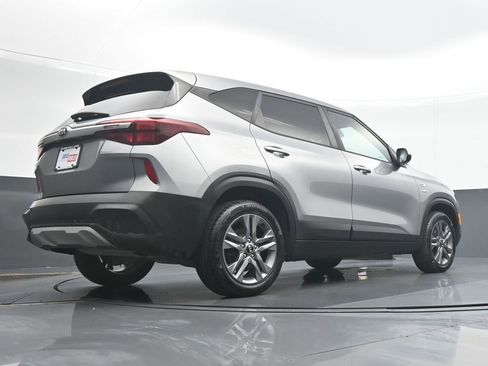 Used 2021 Kia Seltos LX AWD/4WD image 30