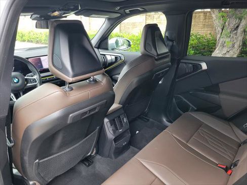 Used 2025 BMW X3 xDrive30i AWD/4WD image 13