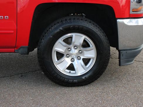 Used 2019 Chevrolet Silverado 1500 LT AWD/4WD image 5