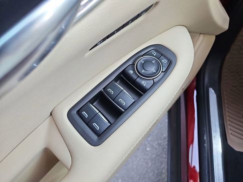 Used 2017 Cadillac XT5 Luxury w/ Driver Awareness Package FWD image 26