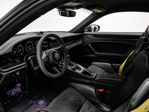 Used 2022 Porsche 911 GT3 image 36