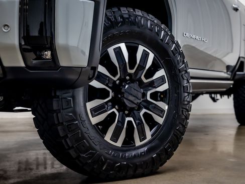 Used 2026 GMC Sierra 3500 Denali Ultimate AWD/4WD image 24