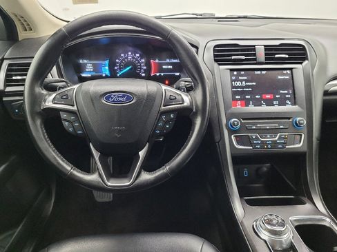 Used 2018 Ford Fusion SE w/ Equipment Group 201A image 22