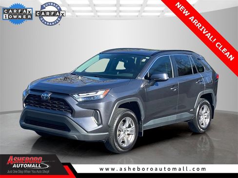 Used 2024 Toyota RAV4 XLE image 1