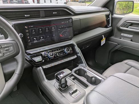 New 2026 GMC Sierra 1500 Denali AWD/4WD image 19