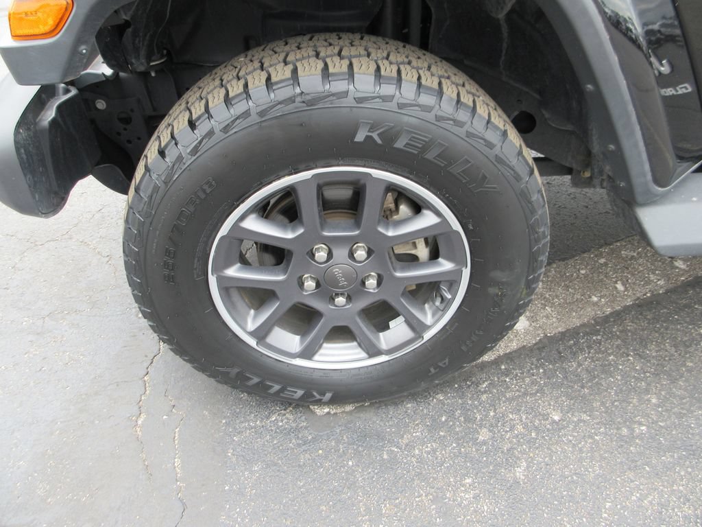 Used 2020 Jeep Gladiator Overland AWD/4WD image 15