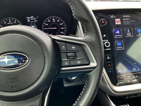 Used 2024 Subaru Outback Premium AWD/4WD image 11