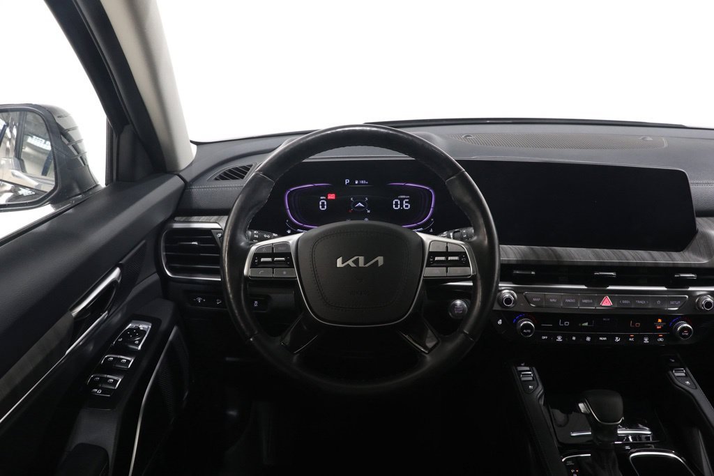 Used 2024 Kia Telluride EX w/ EX Captain's Chair Package AWD/4WD image 17
