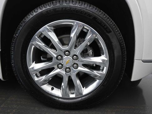Used 2021 Chevrolet Traverse High Country AWD/4WD image 13