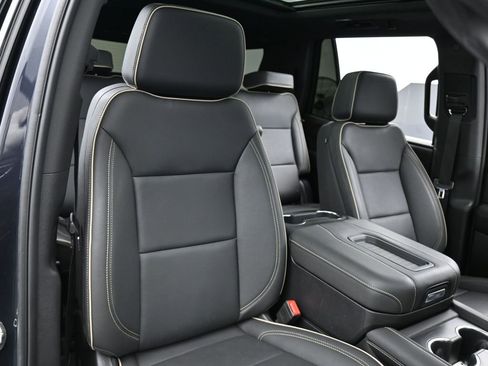 Used 2024 Chevrolet Tahoe Premier w/ Premium Package image 49