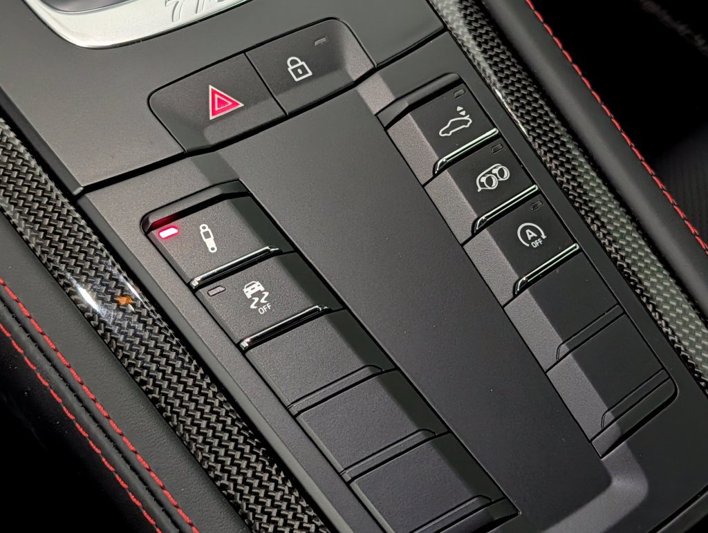 Certified 2025 Porsche 718 Cayman S RWD image 30
