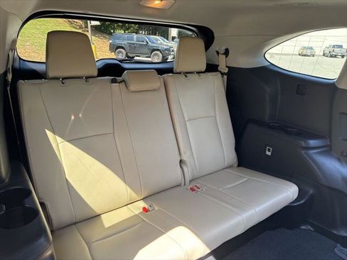 Certified 2024 Toyota Highlander Platinum FWD image 24