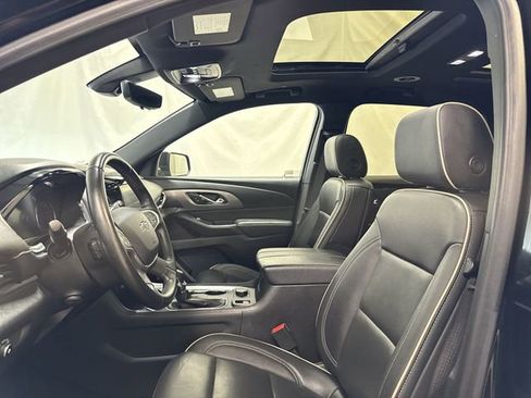 Certified 2023 Chevrolet Traverse Premier w/ Redline Edition AWD/4WD image 11