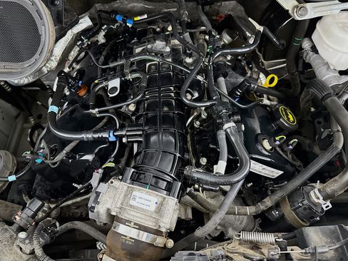 Used 2023 Ford Transit 350 XLT image 34