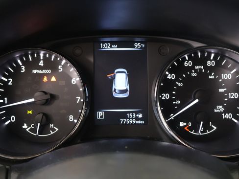 Used 2017 Nissan Rogue S w/ Appearance Package FWD image 4