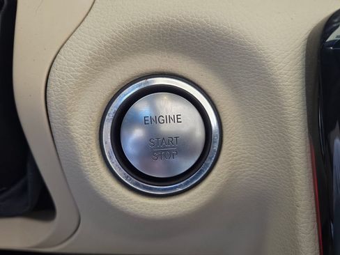 Used 2020 Mercedes-Benz SLC 300 image 36