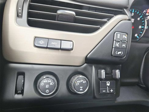 Used 2017 GMC Yukon Denali w/ Open Road Package image 40