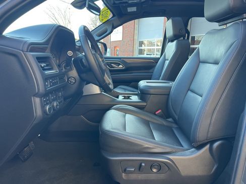 Used 2021 Chevrolet Suburban LT w/ LT Signature Package image 13