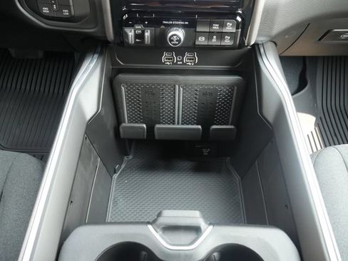 New 2026 RAM 2500 Big Horn AWD/4WD image 25