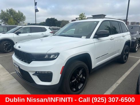 Used 2023 Jeep Grand Cherokee Limited w/ Black Appearance Package AWD/4WD image 2