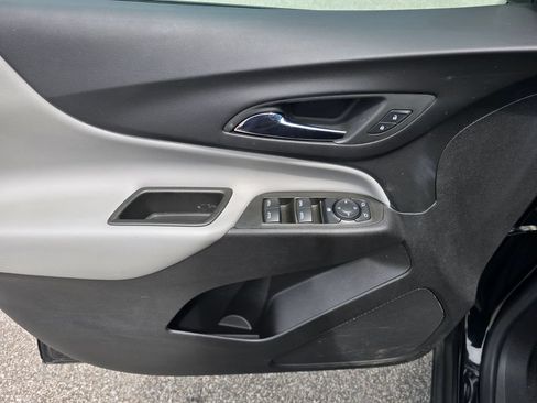 Used 2024 Chevrolet Equinox LS w/ Midnight Edition FWD image 10