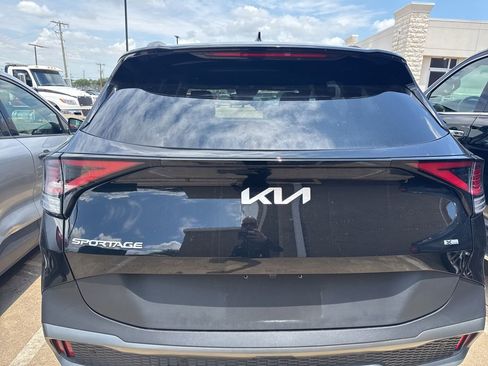 Used 2023 Kia Sportage X-Line AWD/4WD image 5