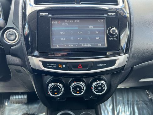 Used 2015 Mitsubishi Outlander Sport SE AWD/4WD image 19