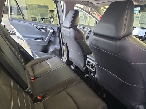 Used 2020 Toyota RAV4 Limited w/ Limited Grade Weather Package AWD/4WD image 12