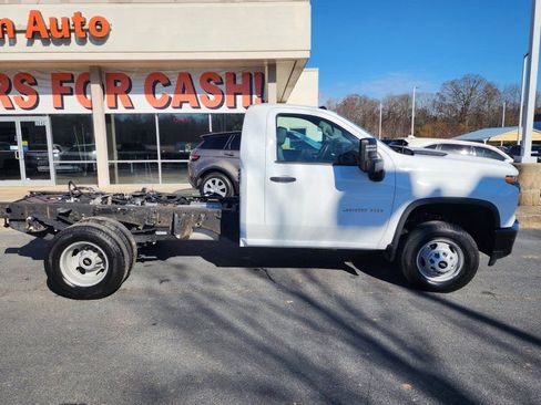 Used 2022 Chevrolet Silverado 3500 W/T w/ WT Fleet Convenience Package image 6